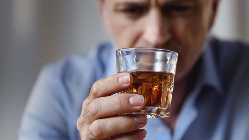 آیا الکل باعث از بین رفتن اسپرم می شود؟